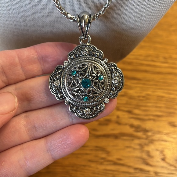 Ginger Snap Necklace With Extra Snaps - Picture 2 of 4